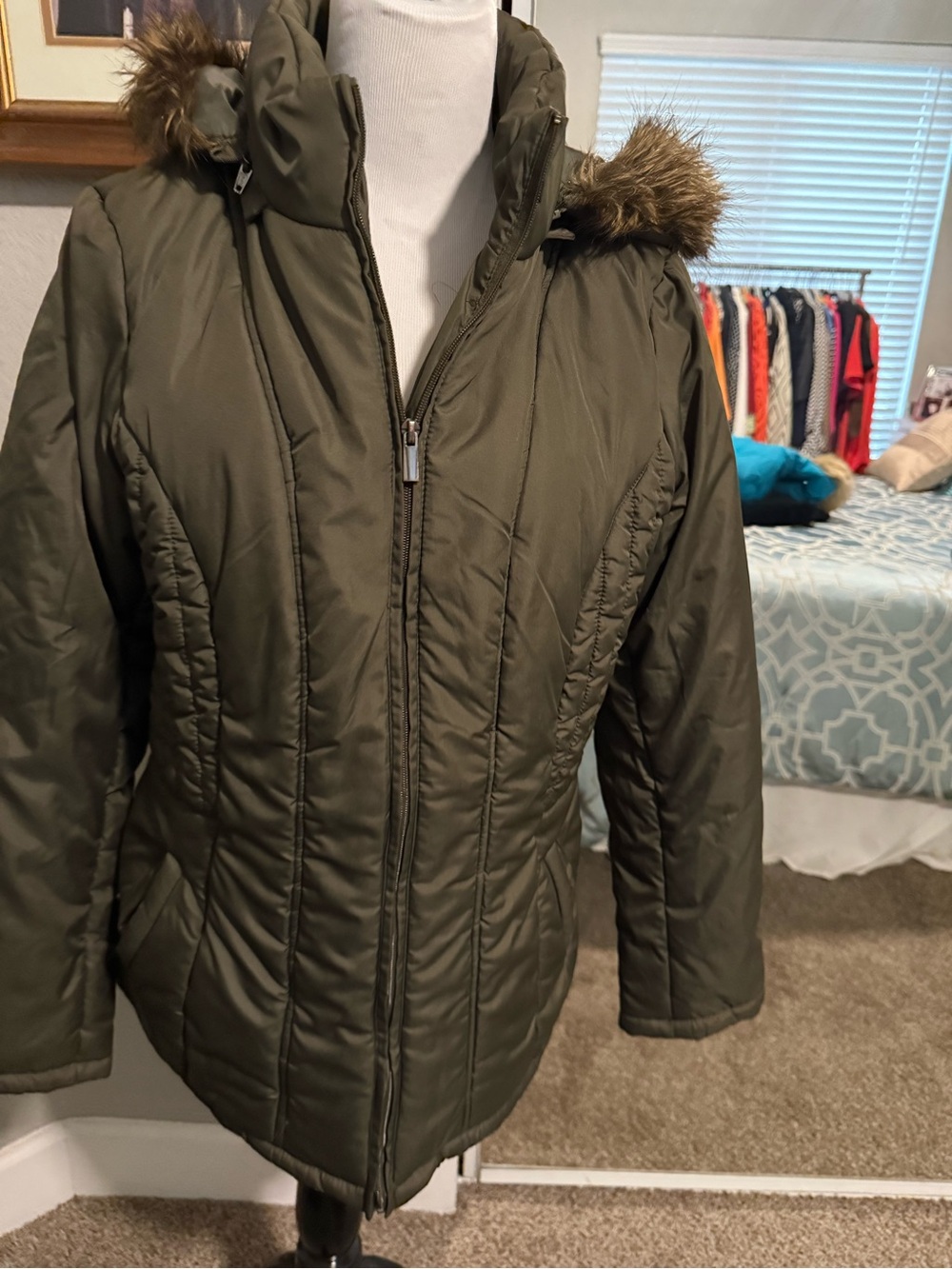 Faded Glory Olive Green Quilted Puffer Coat with Faux Fur Trim